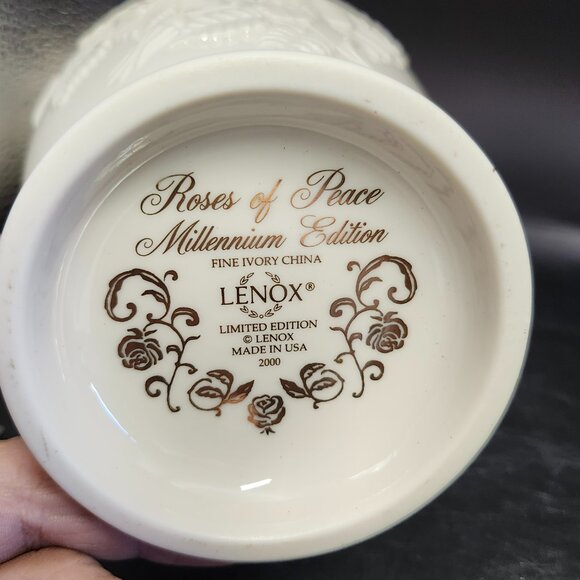 Lenox Millennium Edition Roses Of Peace Vase 2000 Fine Ivory China Gold Trim USA - Picture 6 of 8